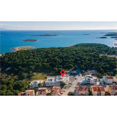 Gorgeous Apartment In Premantura