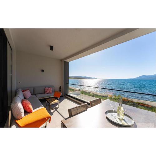 Gorgeous Apartment In Rovanjska