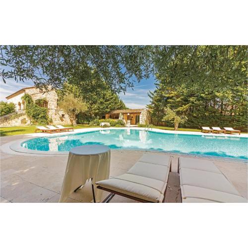 Gorgeous Home In Bale With Wifi