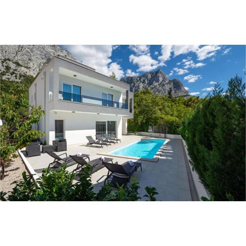 Gorgeous Home In Bast