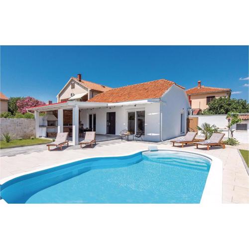 Gorgeous Home In Betina
