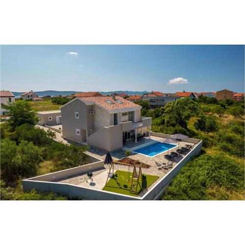 Gorgeous Home In Bibinje With Wifi