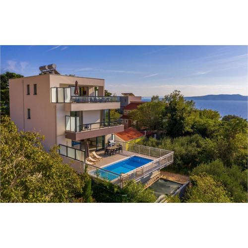 Gorgeous Home In Brela