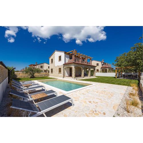 Gorgeous Home In Cabrunici With Wifi