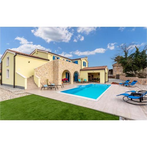 Gorgeous Home In Dobrinj