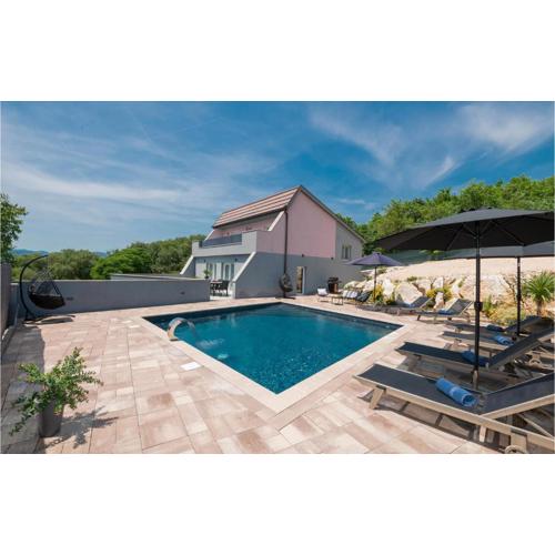 Gorgeous Home In Donji Vinjani