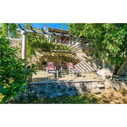 Gorgeous Home In Dubrovnik With Kitchen