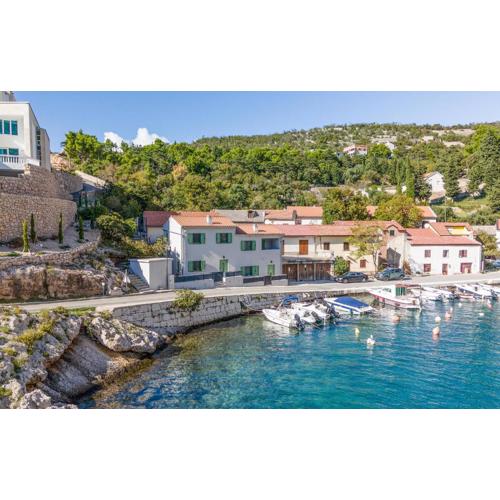 Gorgeous Home In Jablanac