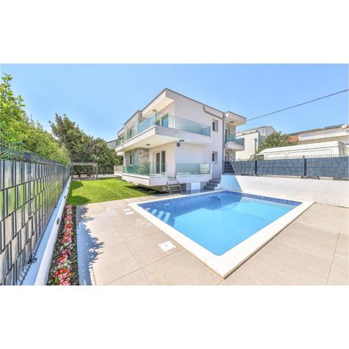Gorgeous Home In Kastel Luksic