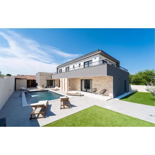 Gorgeous Home In Miranje Donje
