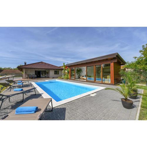 Gorgeous Home In Puscine With Sauna