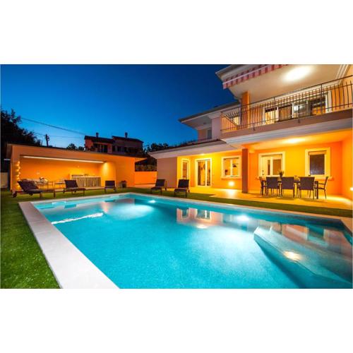 Gorgeous Home In Rovinjsko Selo