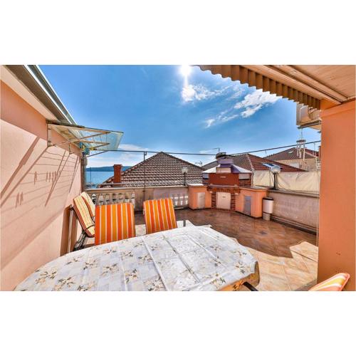 Gorgeous Home In Seget Donji With Wifi