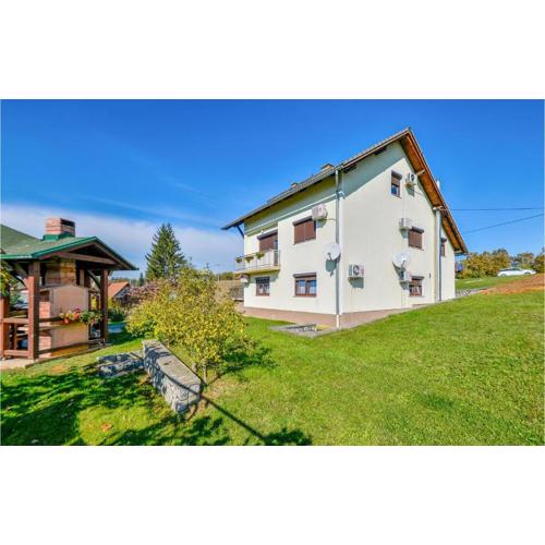 Gorgeous Home In Slunj With Kitchen