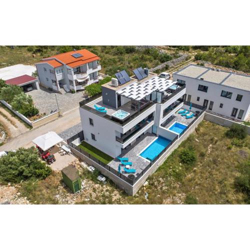Gorgeous Home In Srima
