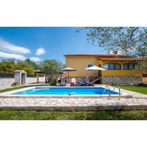 Gorgeous Home In Svetvincenat