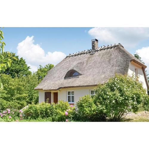 Gorgeous Home In Ustronie Morskie