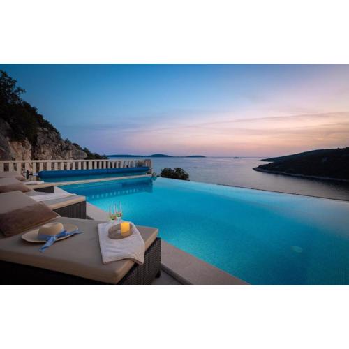 Gorgeous Home In Vinisce With Wifi