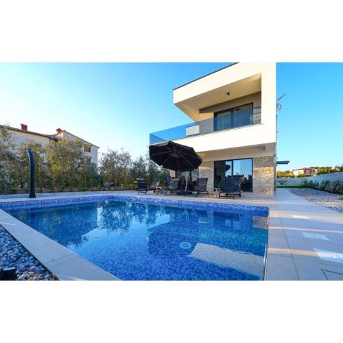 Gorgeous Home In Vodnjan