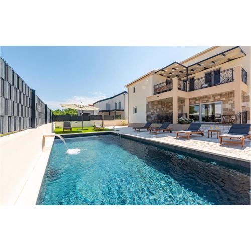 Gorgeous Home In Vrsi