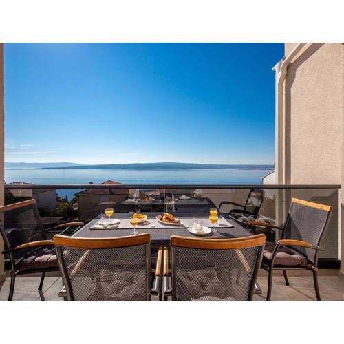 Gorgeous homes with swimming pool, jacuzzi and a magnificent sea view
