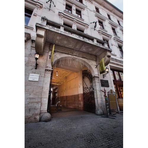 Gozsdu Court Budapest