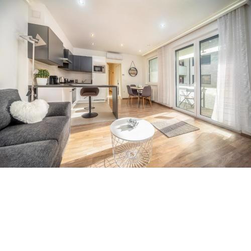 Grace Pine Apartment 3