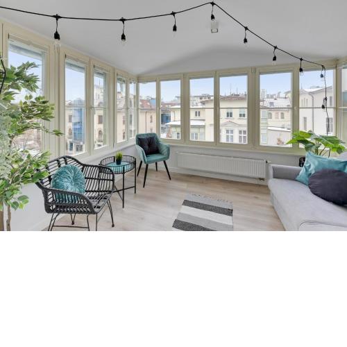 Grand Apartments - City Centre Apartment