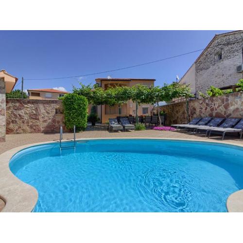 Grand Getaway for Family & Friends