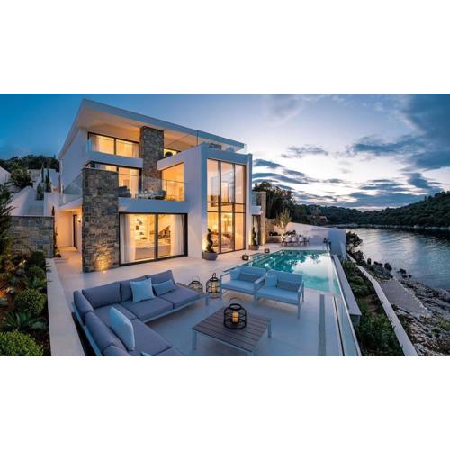 Grand Intense Villa with High End Beachfront