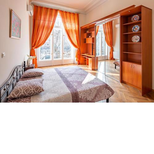 Grand Lviv Apartment II (2 of 3)