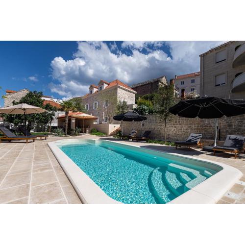 Grand Stone Casa Ciccarelli by Irundo