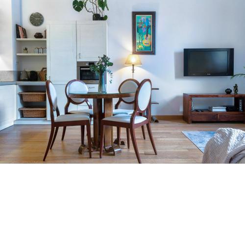 Grand Theatre Premium Apartment. Super central.