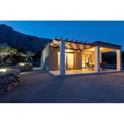 Grand View Holiday Home