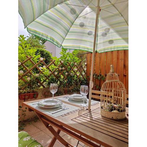 Green City Apartment Budapest - FREE GARAGE, AC, WI-FI, BALCONY, ELECTRIC BLINDS