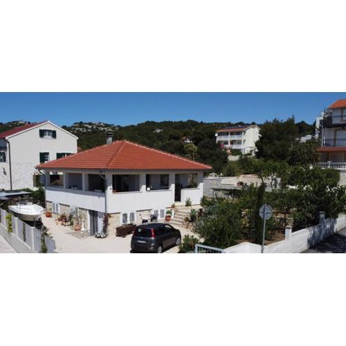 Green Garden , HOMEANDSAIL