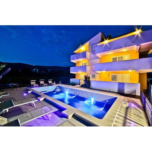 Green Poolside Escape