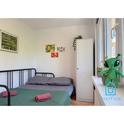 Green Room 2 minutes to City Center Gdynia & Seaside