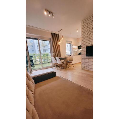 Green Terrace Big Family Apartment
