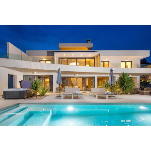 Green Tree Villas