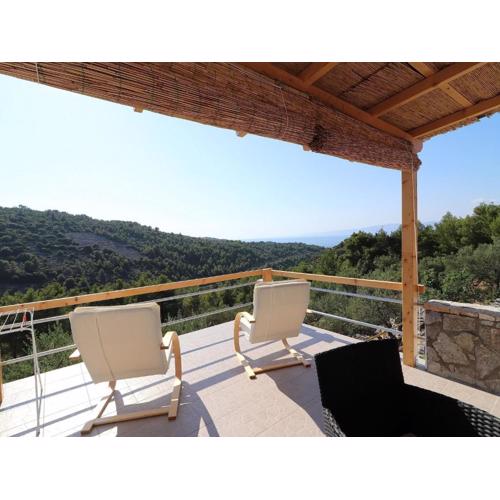 Greenside Cottage Lumi-Two Bedroom Holiday Home with Terrace and Sea view