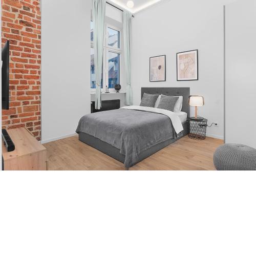Grey Panther Apartment in the Heart of Wroclaw
