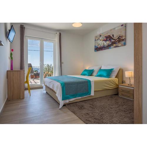 Große Wohnung In Omis Mit Terrasse Und Meerblick