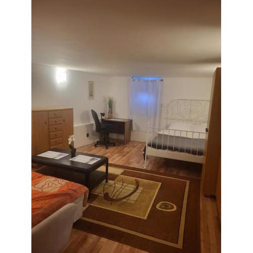 Grzegorzecka Room 3