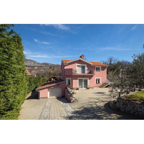 Guest house Gaj B4 in Hreljin with gym and barbecue
