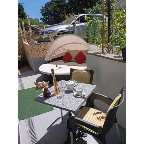 Guest House Helena close to Beach