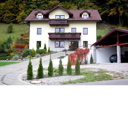 Guest House Vila Pod Lesom