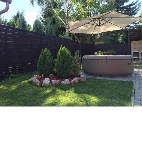 Gunarasi villa jacuzzival