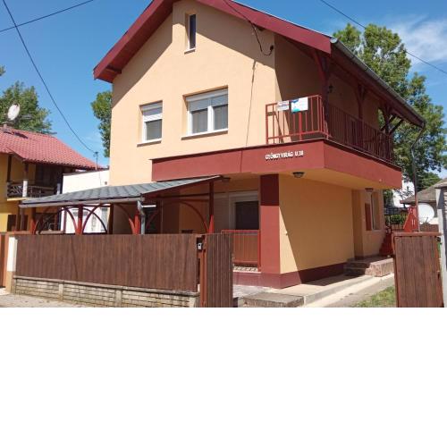 Gyöngyvirág Apartmanház
