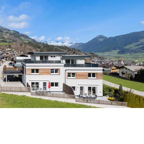 H19 - Modernes Ferienhaus 145qm, 3SZ, Wellnessbereich mit Sauna und Dachterrasse mit Panoramablick, Kühlen und Heizen mit Geothermie